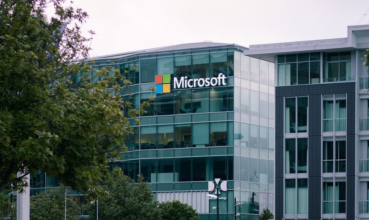 CrowdStrike Outage Disrupts Microsoft Systems Worldwide